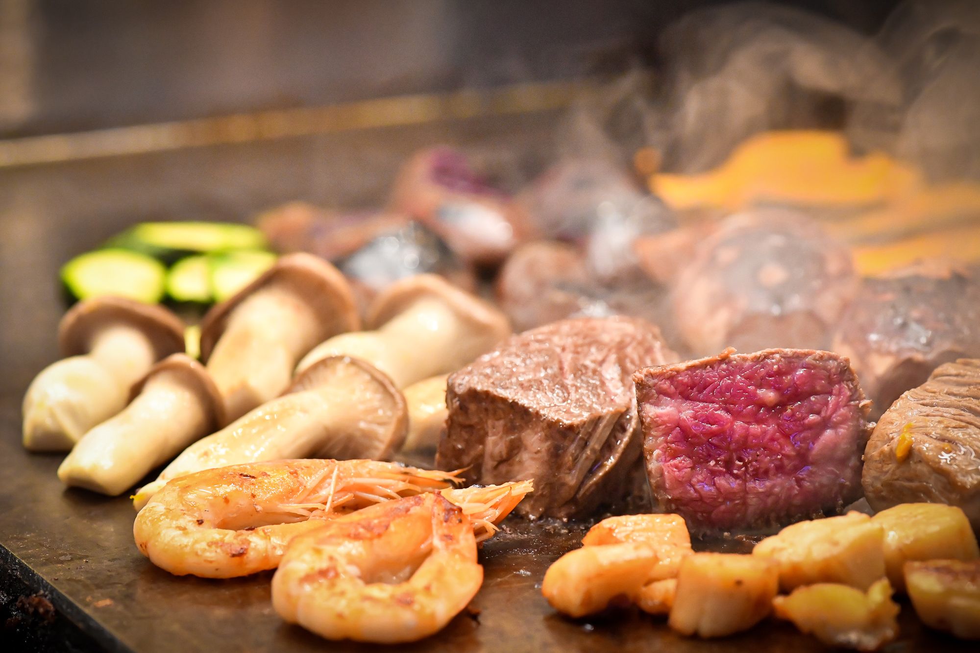 Genomic Giraffeの炭火BBQミートプレート